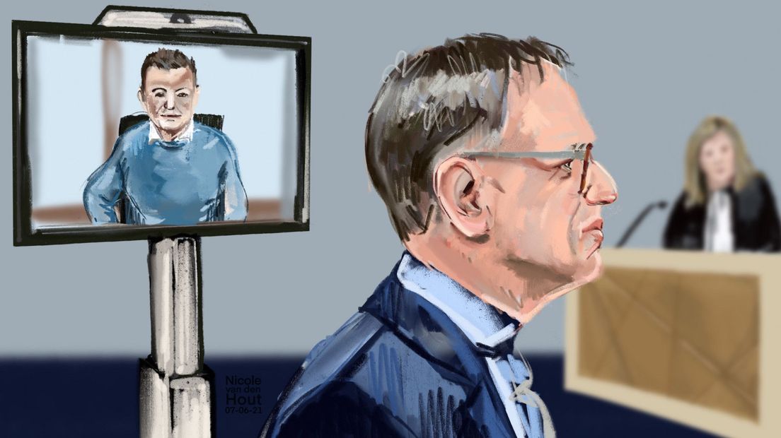 Gedaagde Wouter R. via de videoverbinding en burgemeester Van der Kamp in de rechtbank tijdens een eerder kort geding | Illustratie: ANP