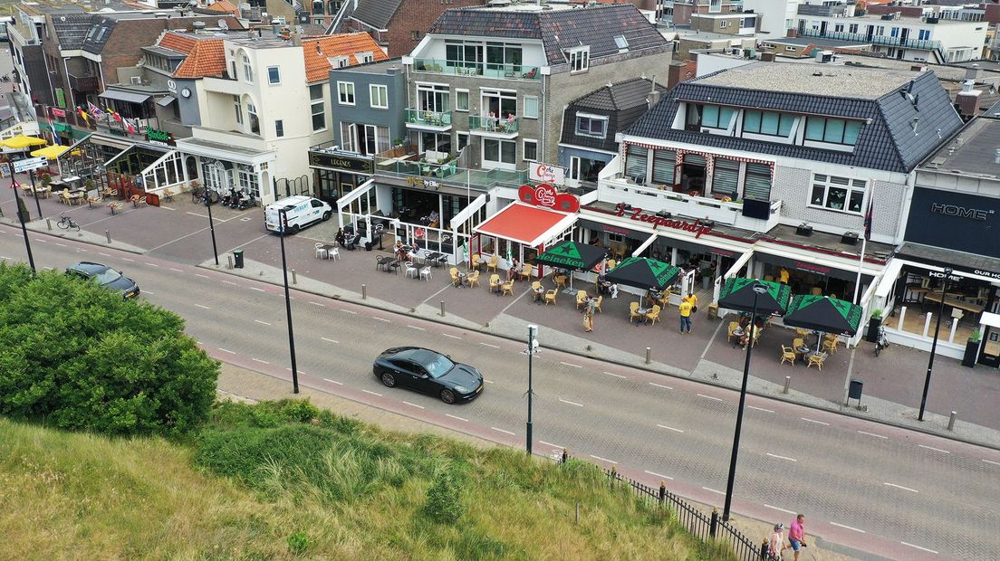 De terrassen aan de Grent in Noordwijk zijn weer open