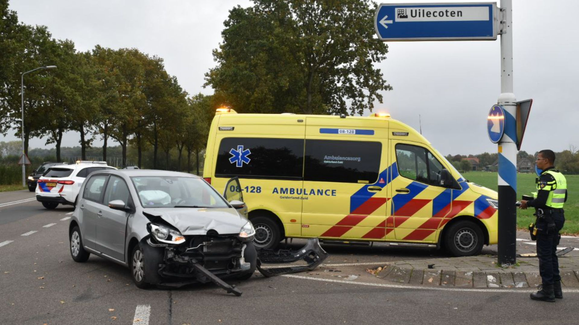Auto's botsen, twee gewonden