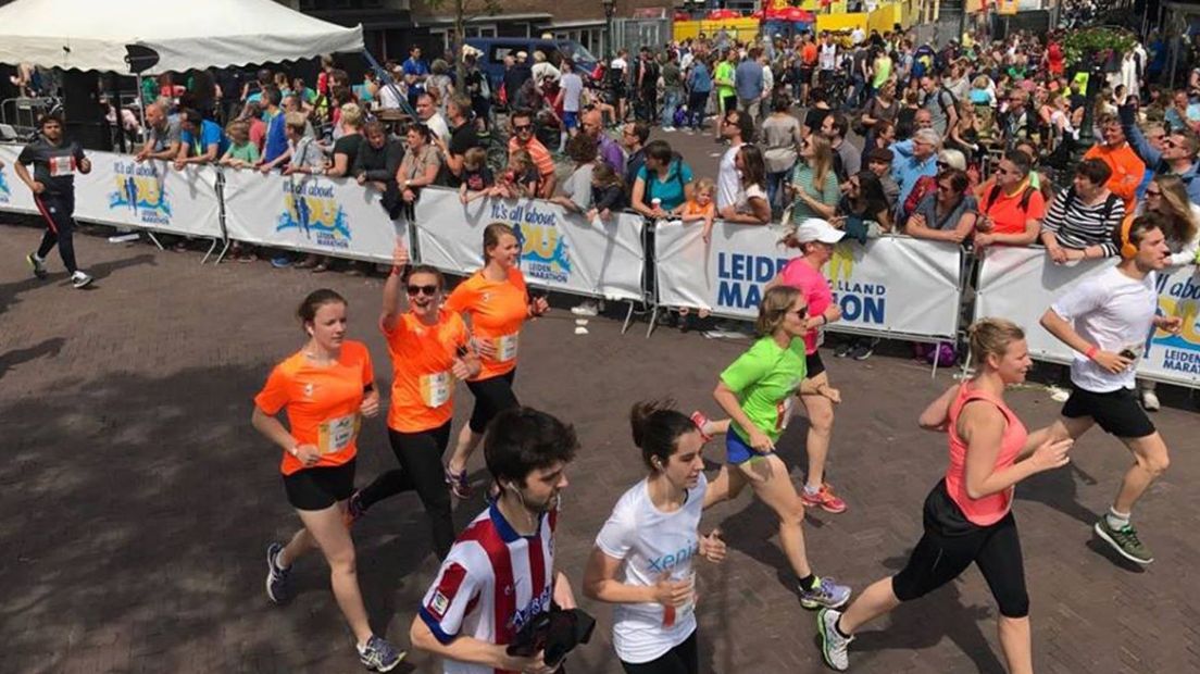 De hardloopwedstrijd zal onder zomerse omstandigheden worden gehouden