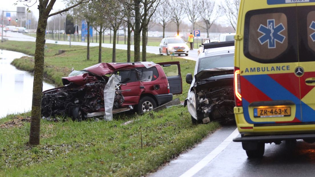 Ernstig ongeluk op de N206 bij Leiden