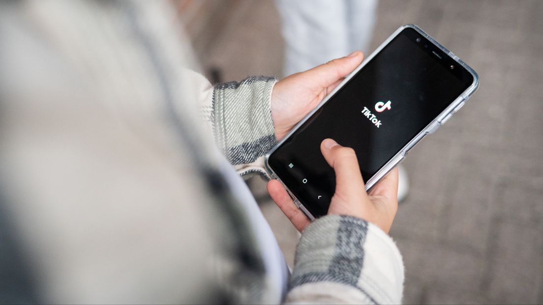 Jongeren gebruiken vooral TikTok voor de Gossip Girl trend