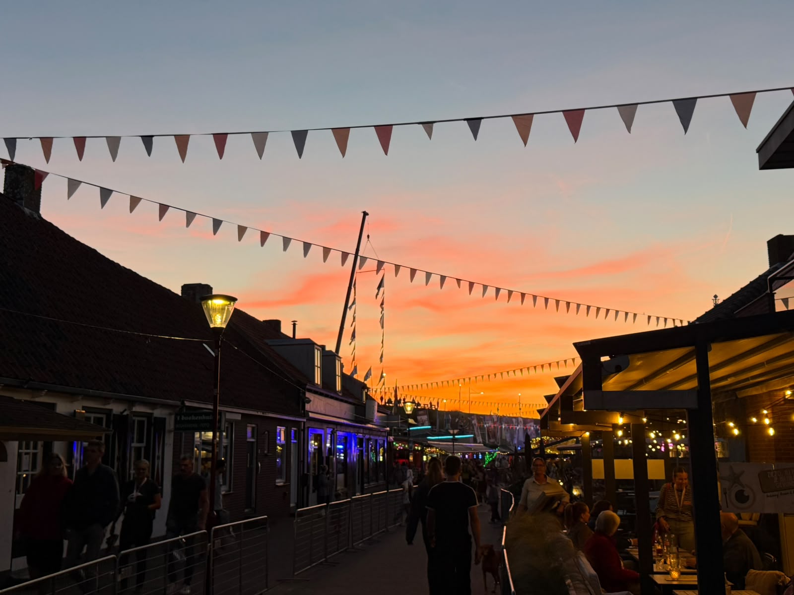 De avond valt over de Langstraat in Zoutelande