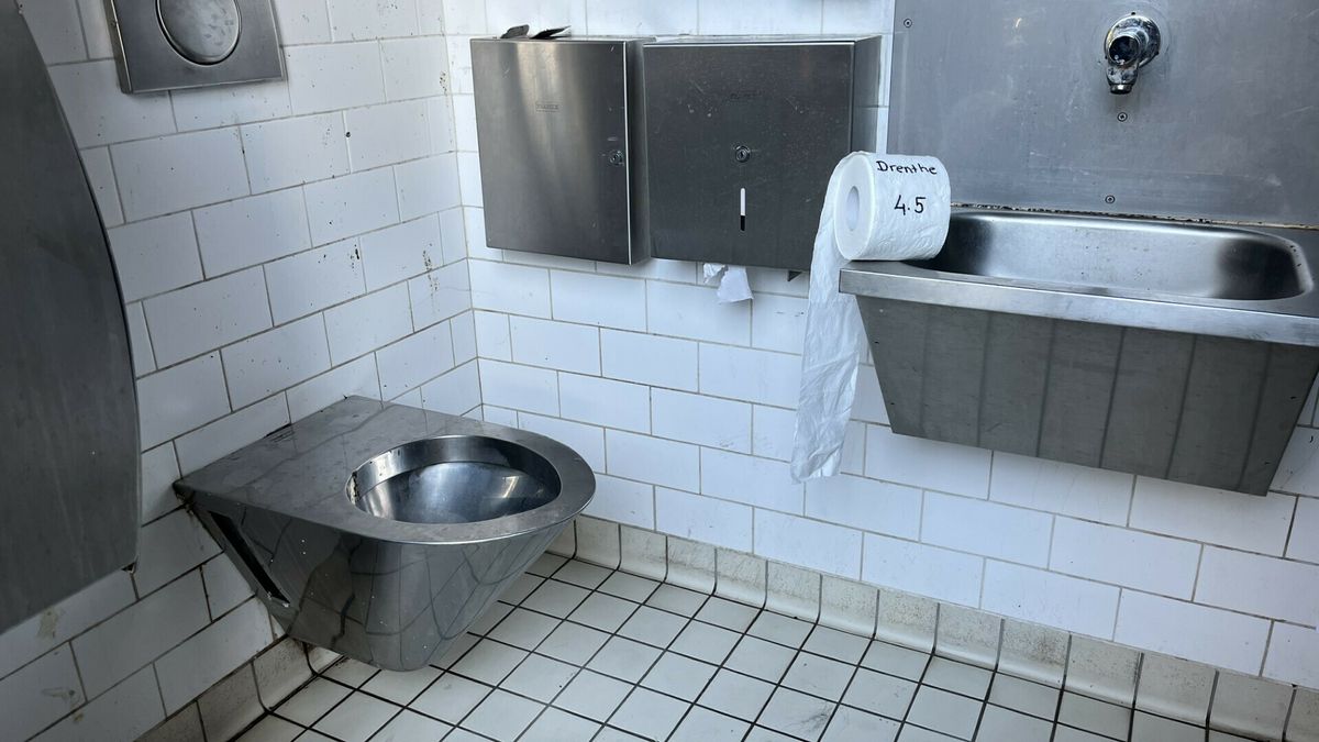 Meppel is klaar met wildplassers: proef met tijdelijke toiletten in het weekend