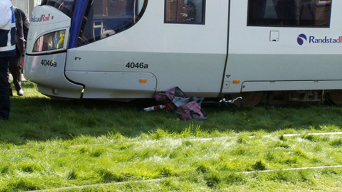 Fietser onder tram