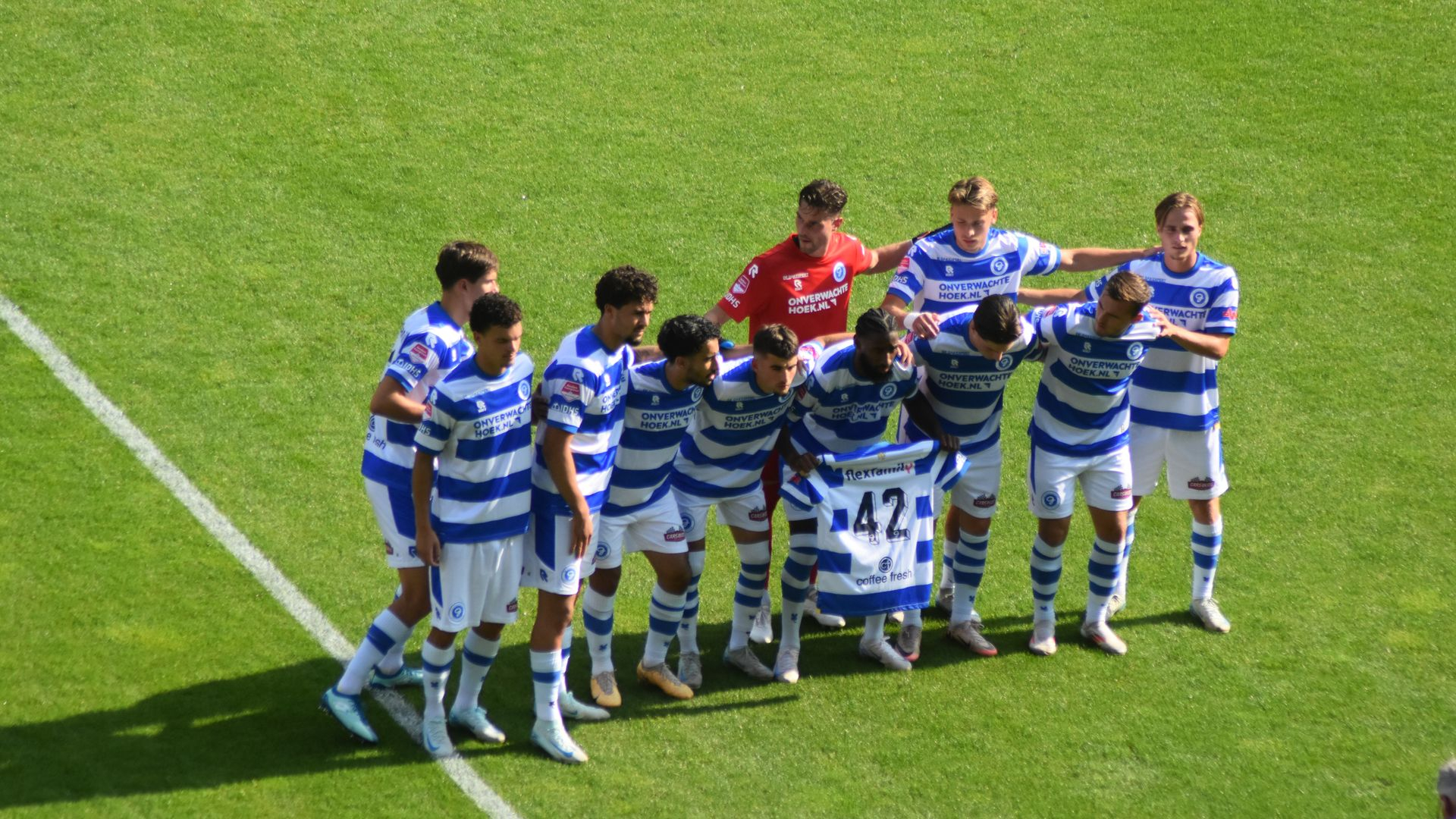 Live: De Graafschap na prachtgoal op voorsprong bij Jong AZ