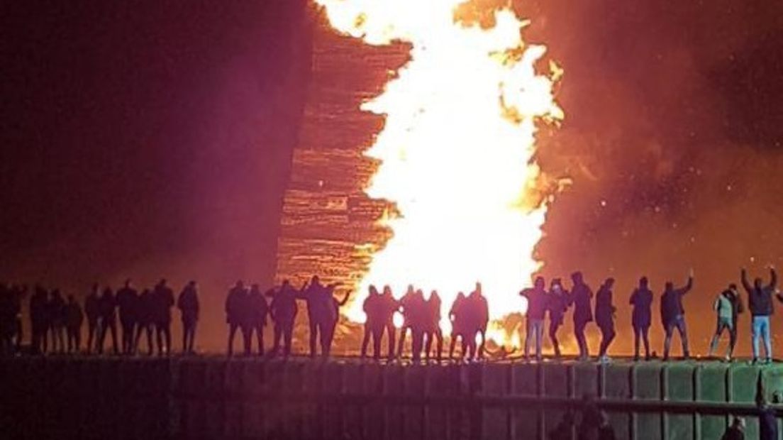 De brandstapel was 48 meter hoog (Rechten: Arwen Slaman)