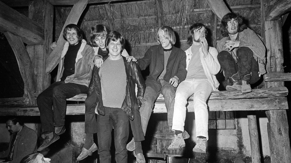 Overleden bluesgigant John Mayall speelde ooit met Cuby + Blizzards: 'Omdat Muskee weer eens wegliep