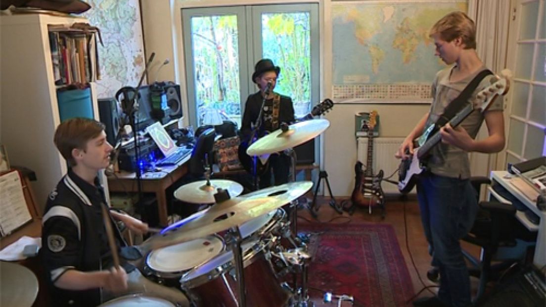 11 jaar oud en dan al toeren met je eigen bluesband