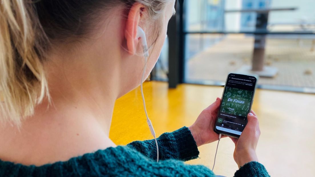 Vanaf nu te beluisteren. Podcast De Keuze over hoe leerlingen uit groep 8 hun nieuwe school kiezen.