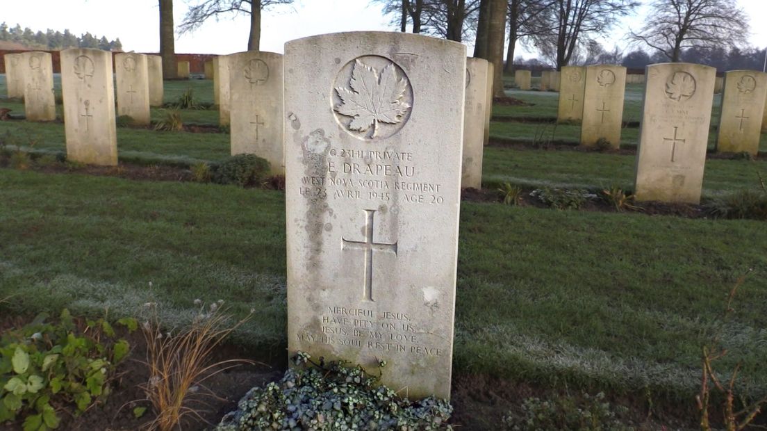 Emilien Drapeau is na de oorlog in Groesbeek begraven.