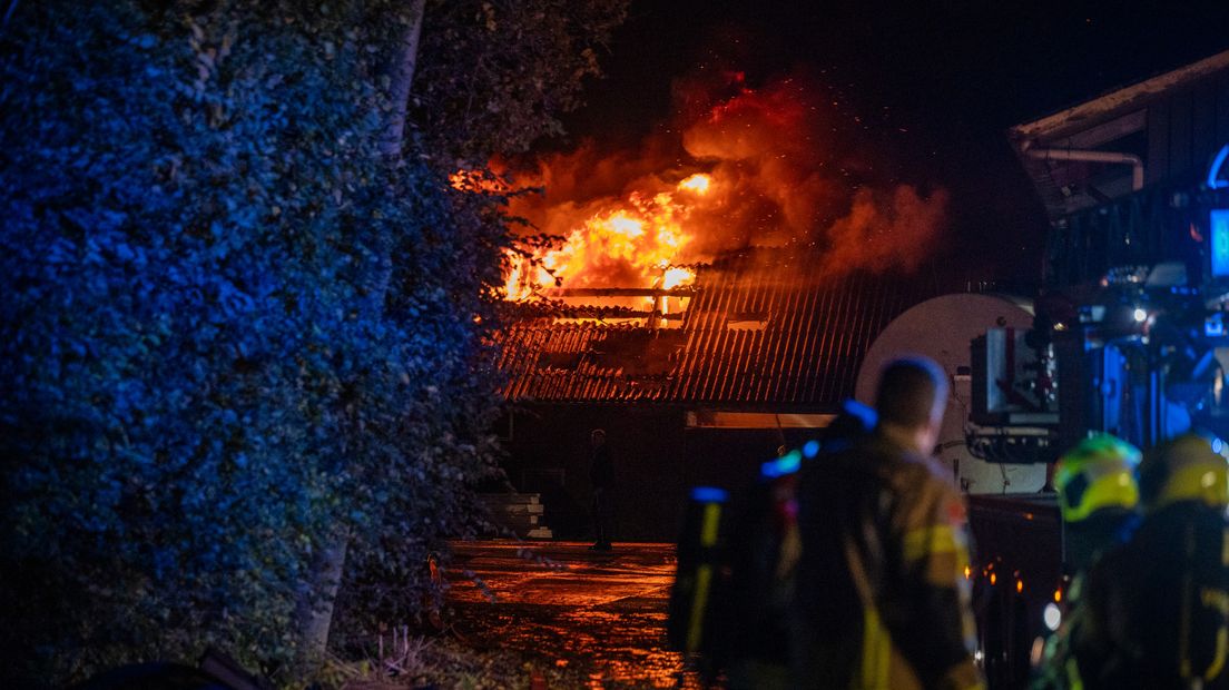 Grote brand in koeienstal