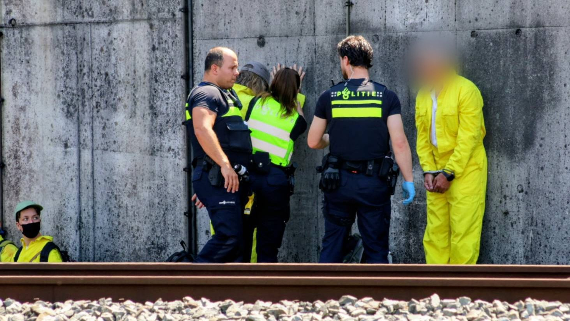 Politie grijpt in bij blokkade Betuweroute