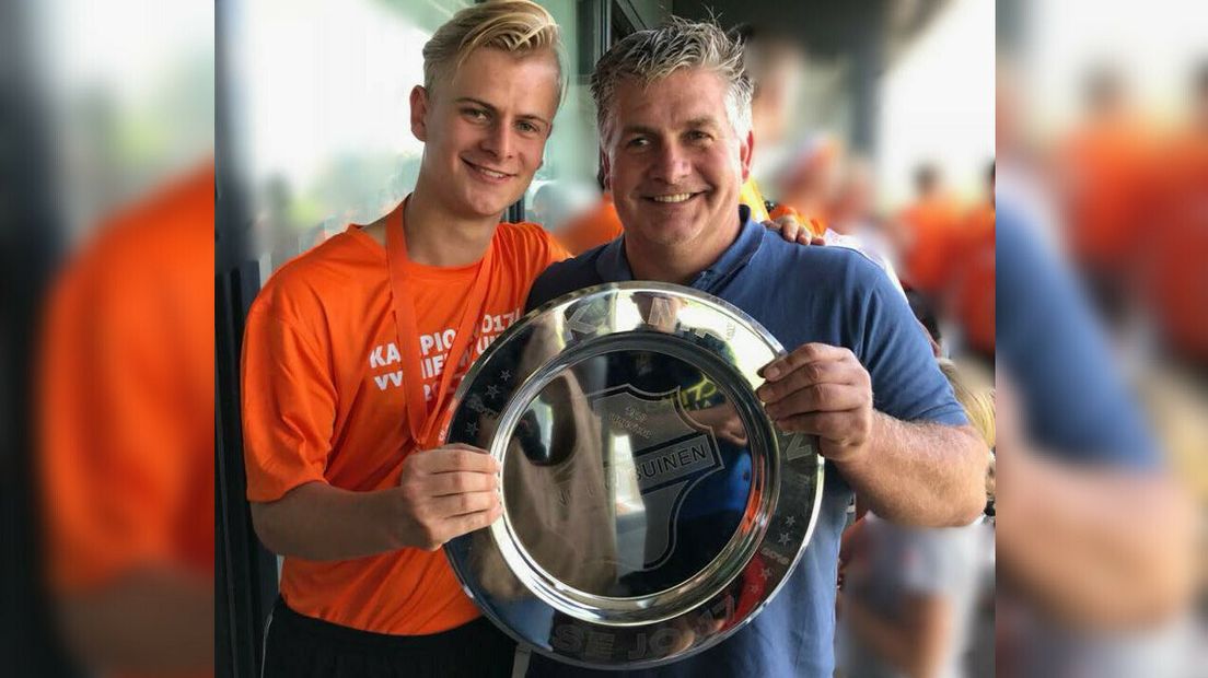 Sten samen met zijn vader Menno