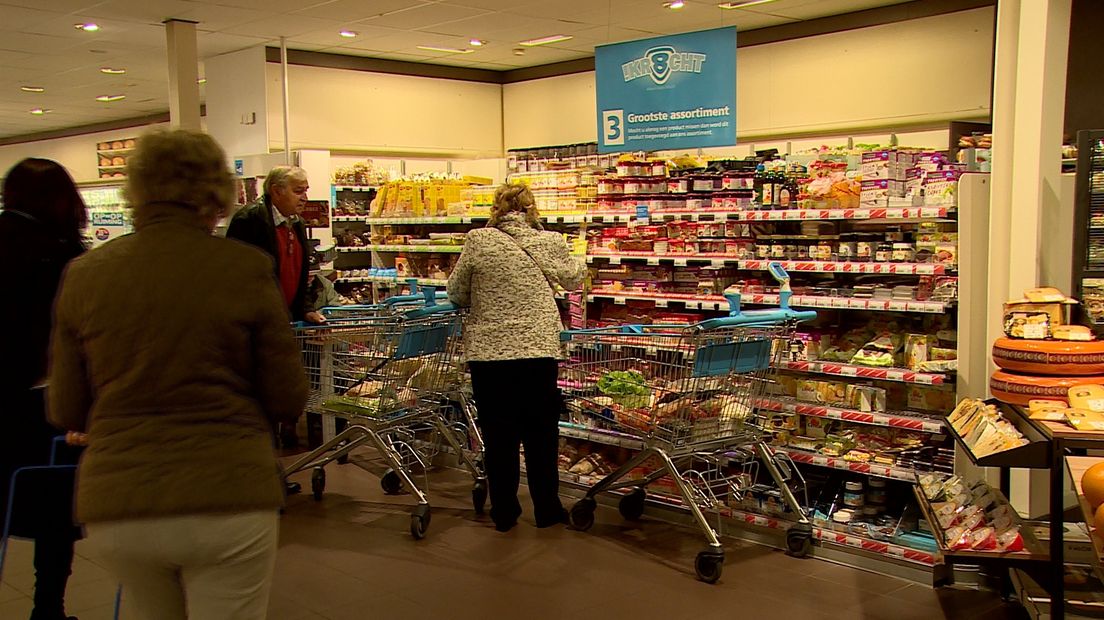 Drukte in de supermarkt tijdens de Dag van de Arbeid