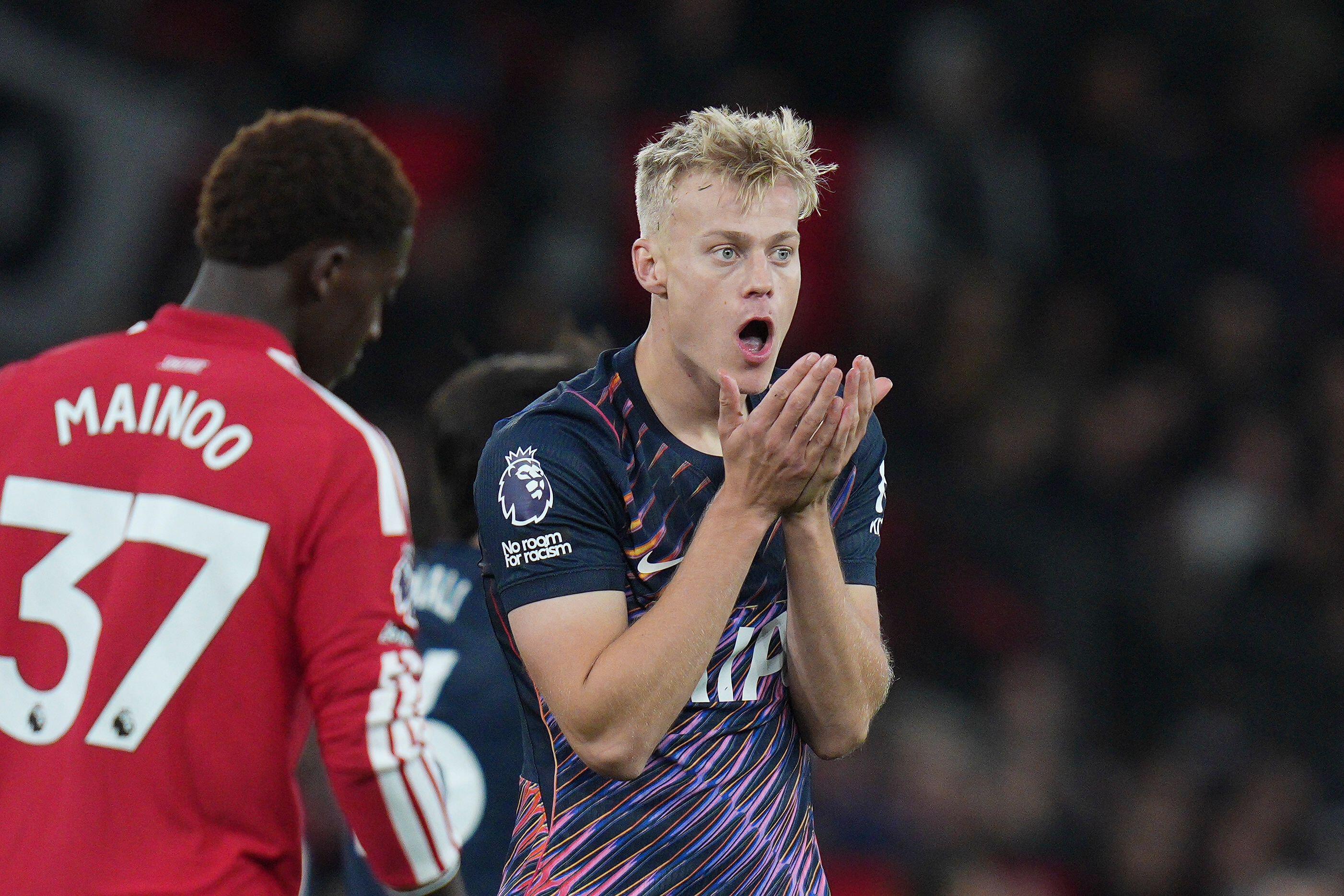 Blessure Van Hecke van korte duur; kersverse vader meteen weer in basis bij Spurs