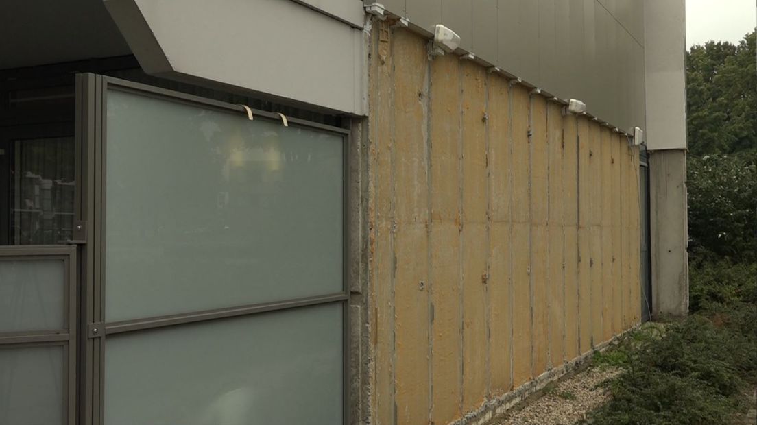 Bij de Meiberg werd een deel van de isolatie verwijderd vanwege brandgevaar.