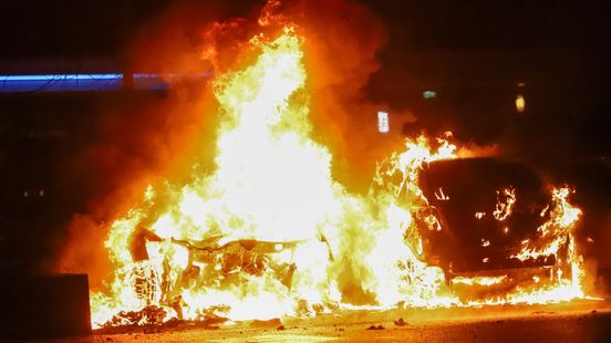 Rondweg dicht na ongeluk | Autobranden in Veenendaal. Rondweg dicht na ongeluk | Autobranden in Veenendaal.