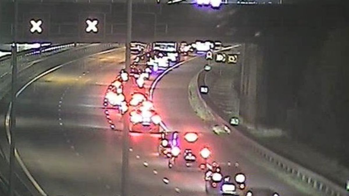 Vijf voertuigen botsen op A28 bij Maarn: bijna uur vertraging