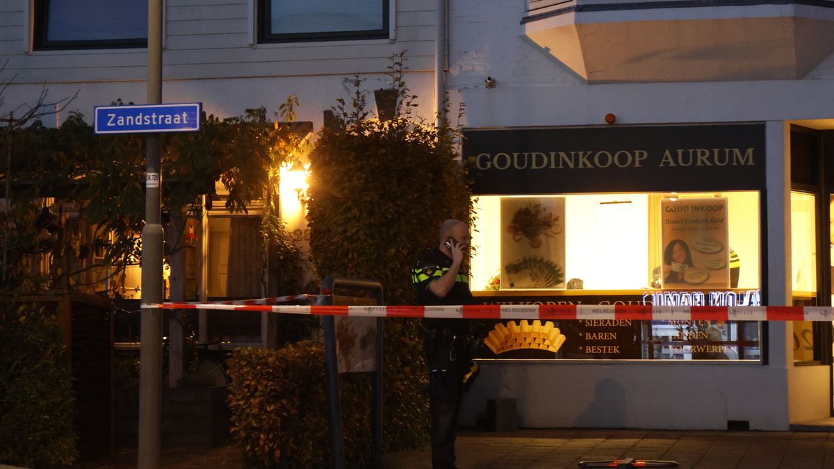 Man en vrouw slaan op de vlucht na overval goudinkoopkantoor in Veenendaal