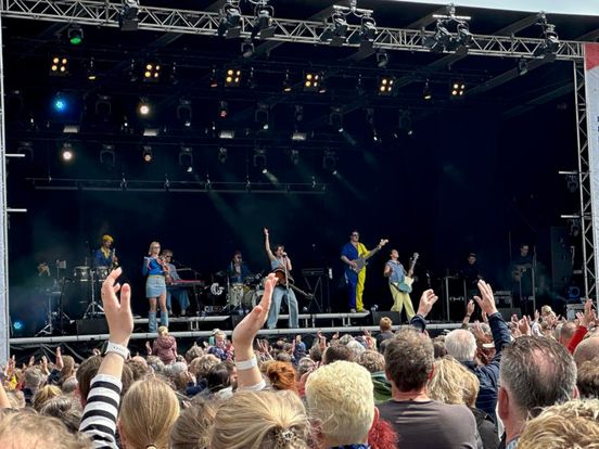 Liveblog: Eerste bezoekers op festivalterrein, vrijheidsvuur op weg naar Assen