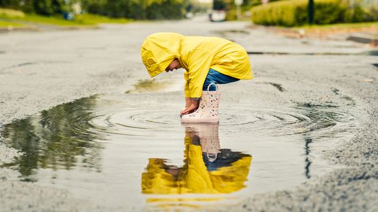 Het wordt gevoelig frisser met buien en wind