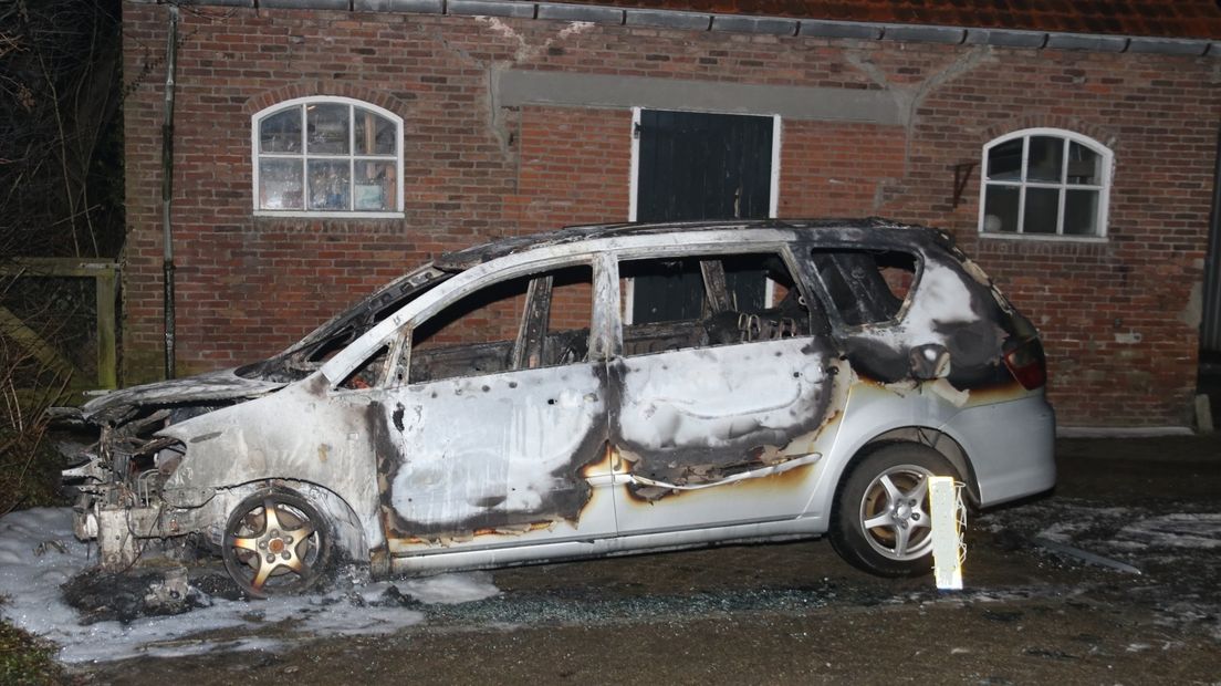 Twee auto's in vlammen op in Domburg en Westkapelle