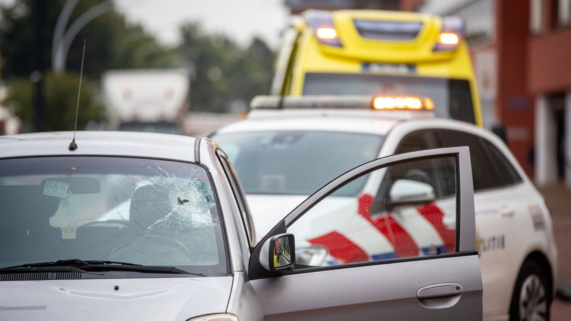 112 Nieuws: Fietsster Gewond Bij Aanrijding Zwolle: Hanzelaan ...