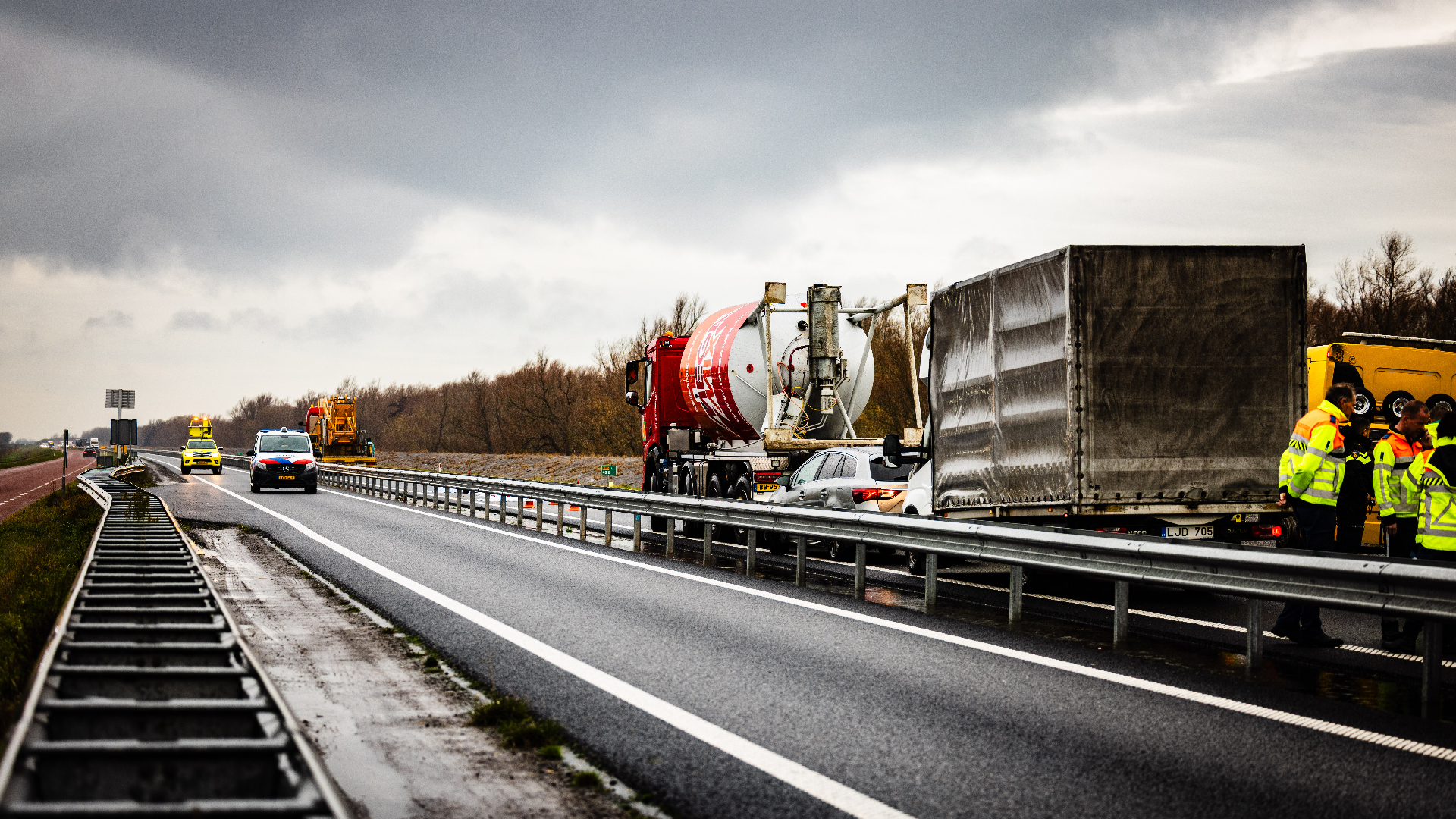 Slachtoffer dodelijke aanrijding is man uit Rhoon, voor politie is nog veel onduidelijk.