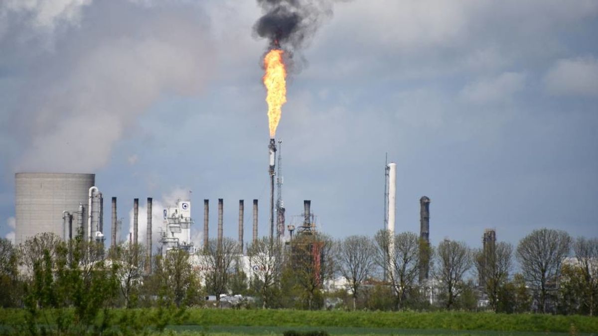 Dow fakkelt af, installatie die jaar buiten gebruik was weer opgestart