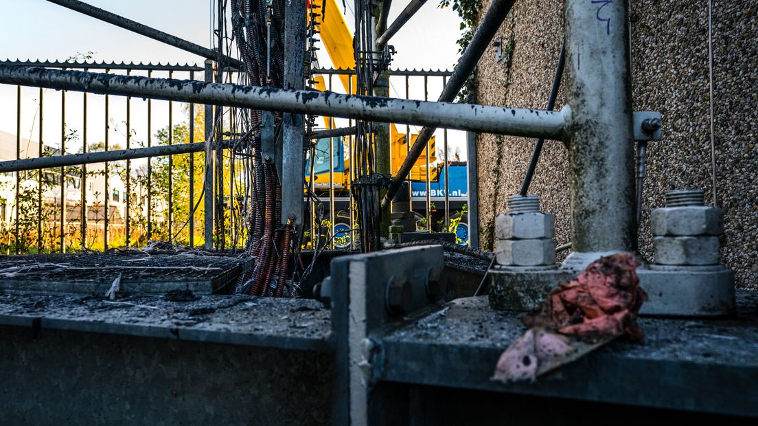 Beeld van de afgebrande zendmast in Nuenen /