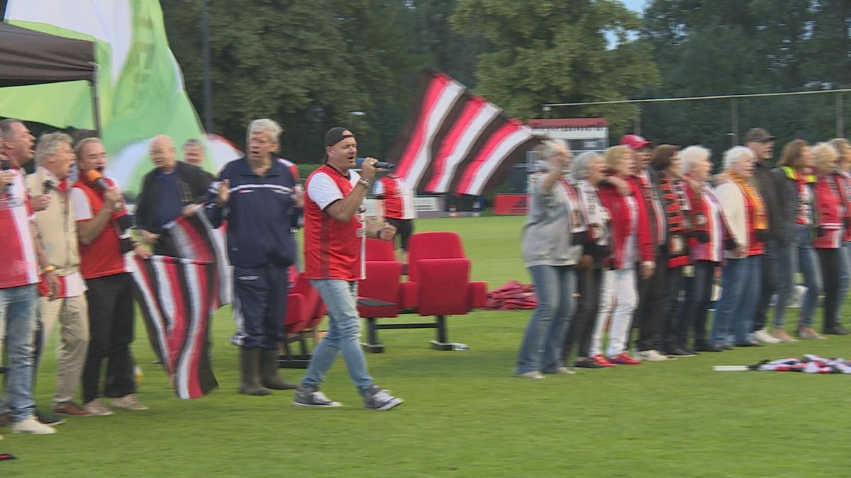 Feyenoorders nemen afscheid van 'oude' Varkenoord - Rijnmond
