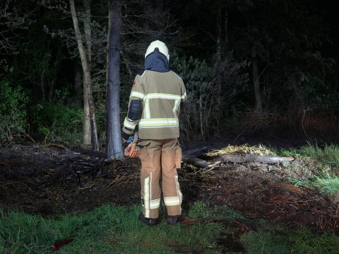 Natuurbrand uitgebroken in Kerkenveld, vuur snel onder controle