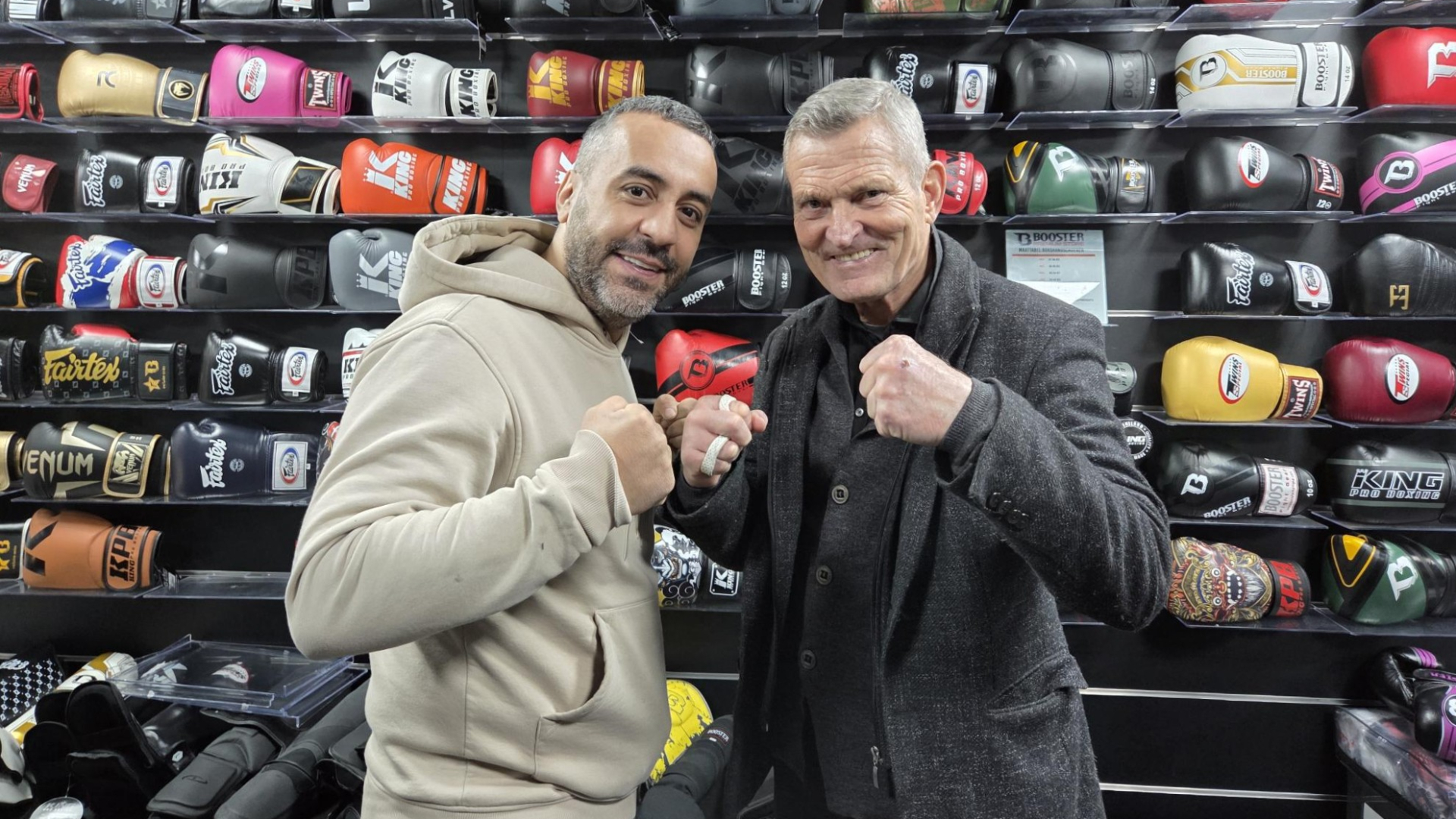 Ron en Ibrahim in de bokswinkel
