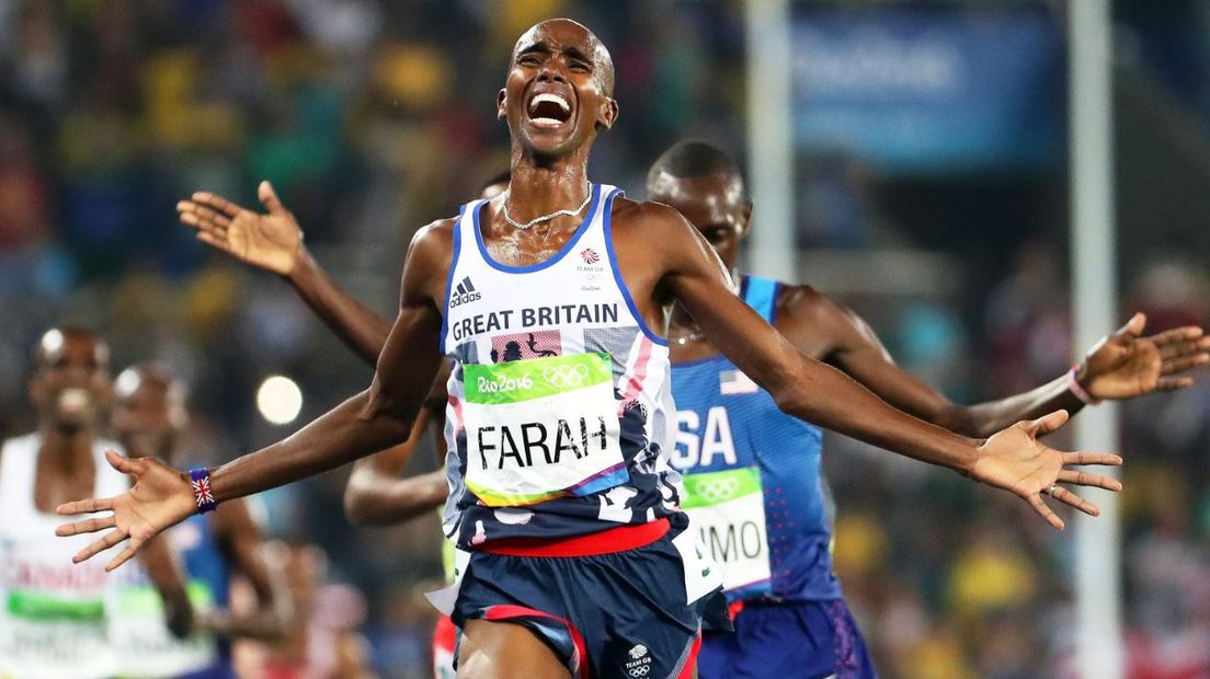 Mo Farah wint de 5000 meter op de Olympische Spelen in Rio.