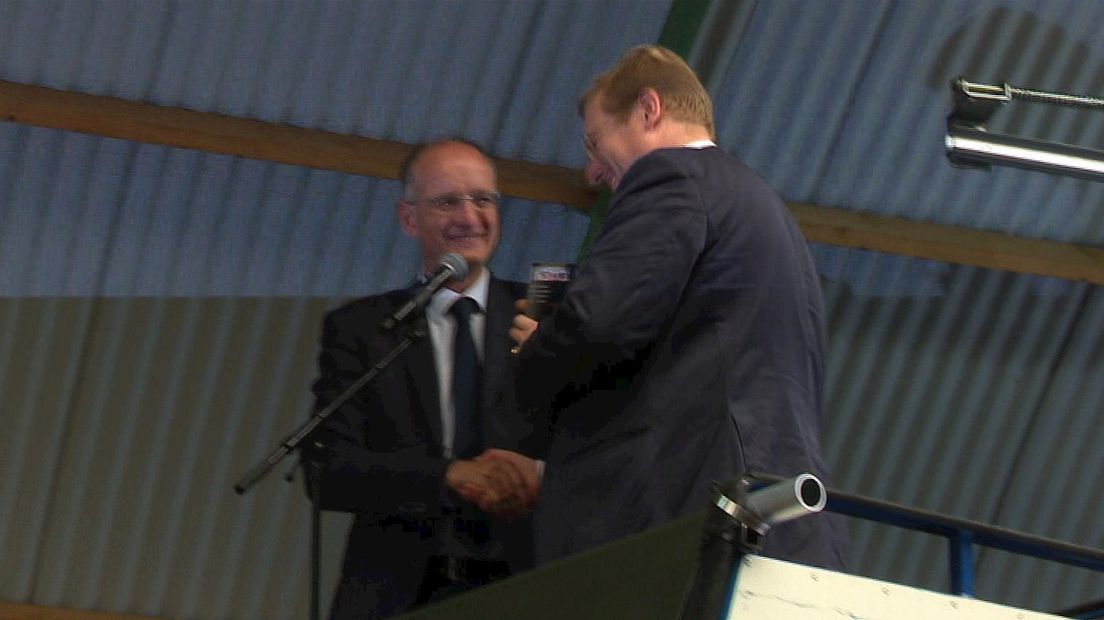 Burgemeester Van Veldhuizen en minister Ard van der Steur