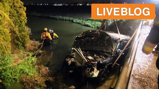 Auto te water • Bestuurder vlucht na botsing. Auto te water • Bestuurder vlucht na botsing.