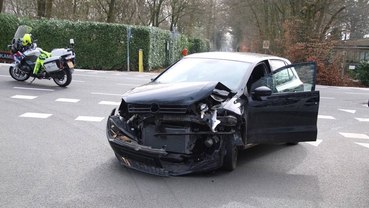 Botsing in Voorthuizen • meisje (17) ernstig gewond