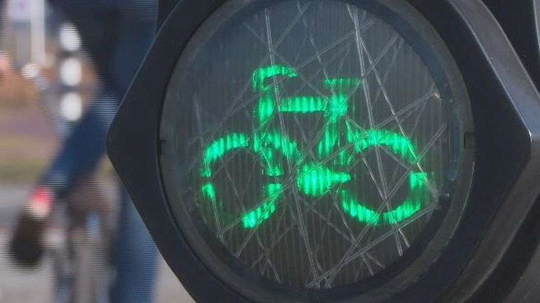 Stoplichten op groen voor fietsers in Enschede