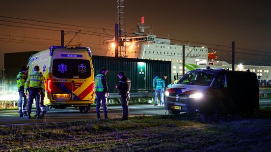 Motorrijder overleden na ongeluk in Hoek van Holland. Motorrijder overleden na ongeluk in Hoek van Holland.