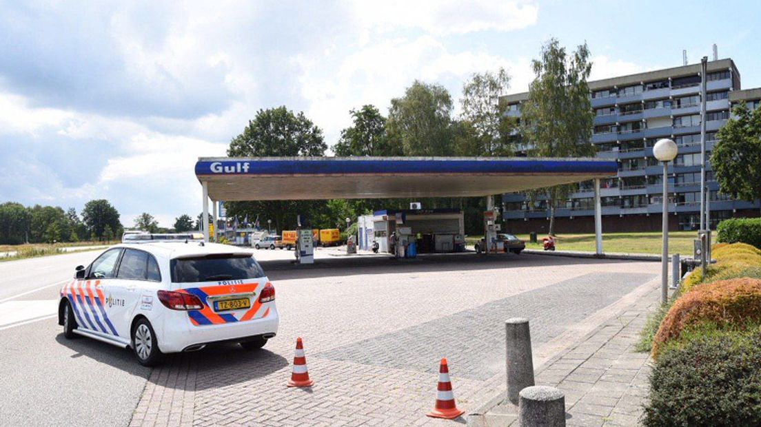 Het tankstation is overvallen (Rechten: De Vries Media)