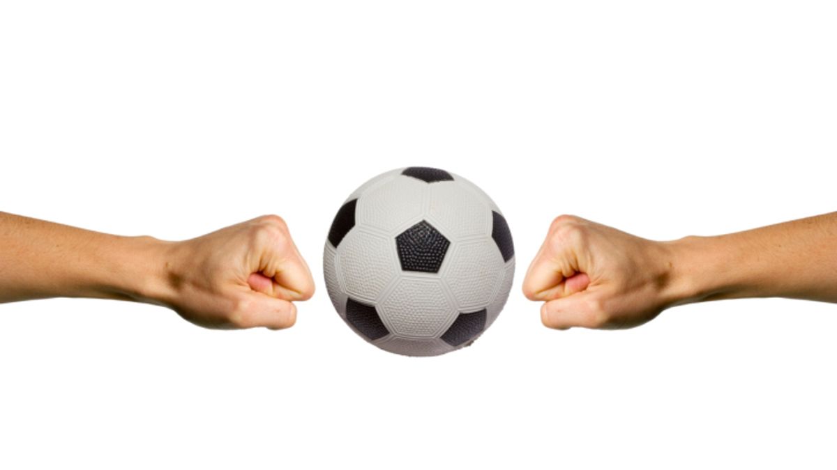 Voetbaltoernooi stopgezet na vechtpartij