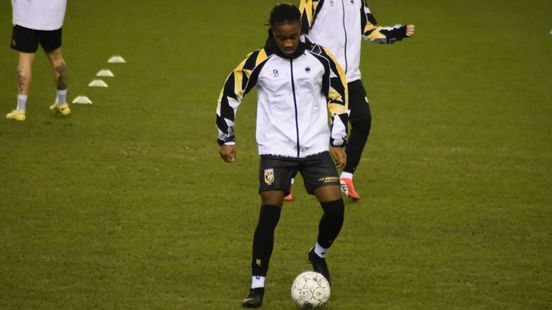 LIVE | Vitesse kan weer plek stijgen bij zege op VVV