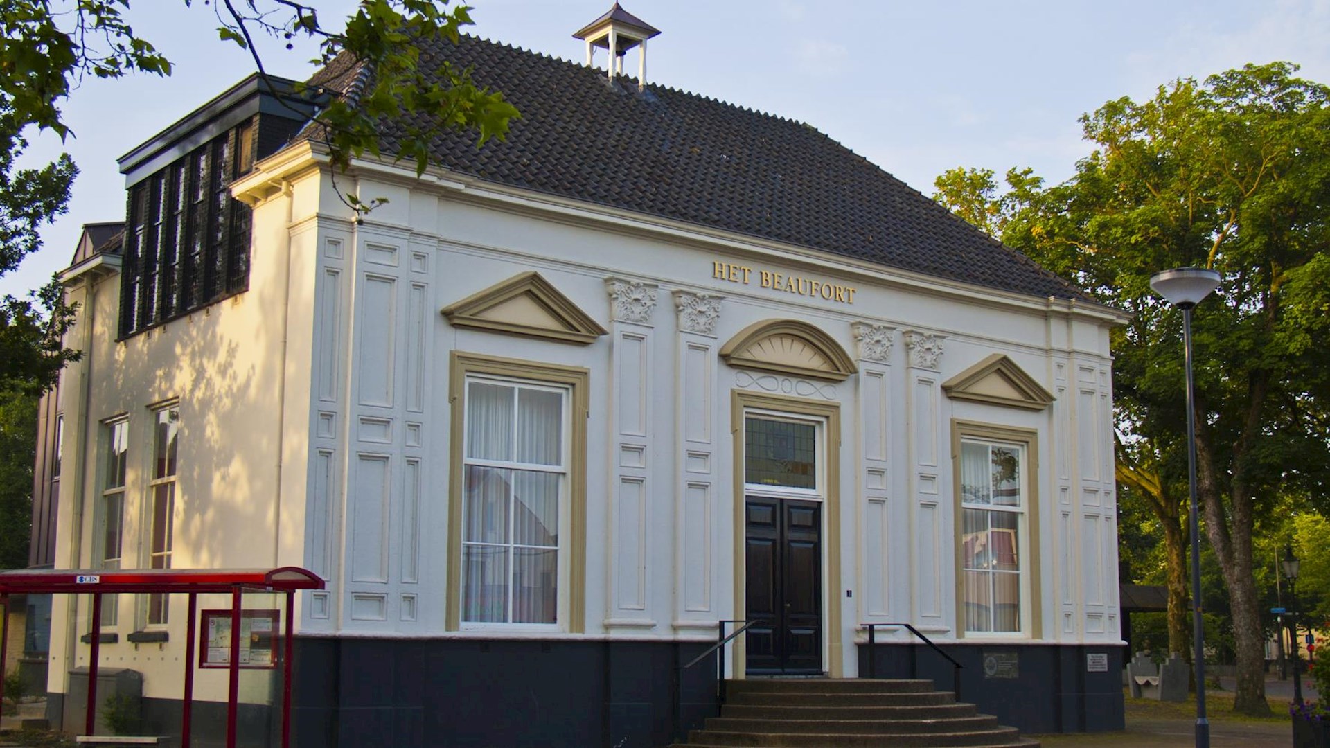 Start Sloop Deel Oude Gemeentehuis Markelo Voor Komst ...