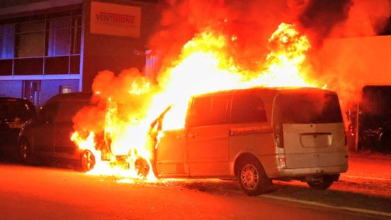 Bestelauto's in brand