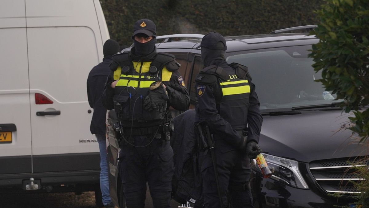 Ruim 150 agenten ingezet bij grote politie-inval in Geleen: wat was daar aan de hand?