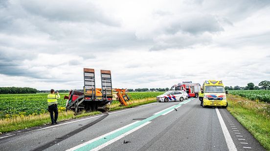 Ernstig ongeluk op de N381, weg volledig afgesloten. Ernstig ongeluk op de N381, weg volledig afgesloten.