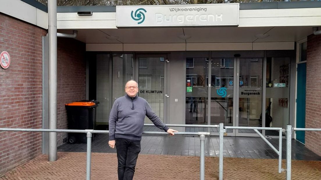 Alex Wevers voert donderdagavond op het Apeldoornse stadhuis actie voor een beter salaris