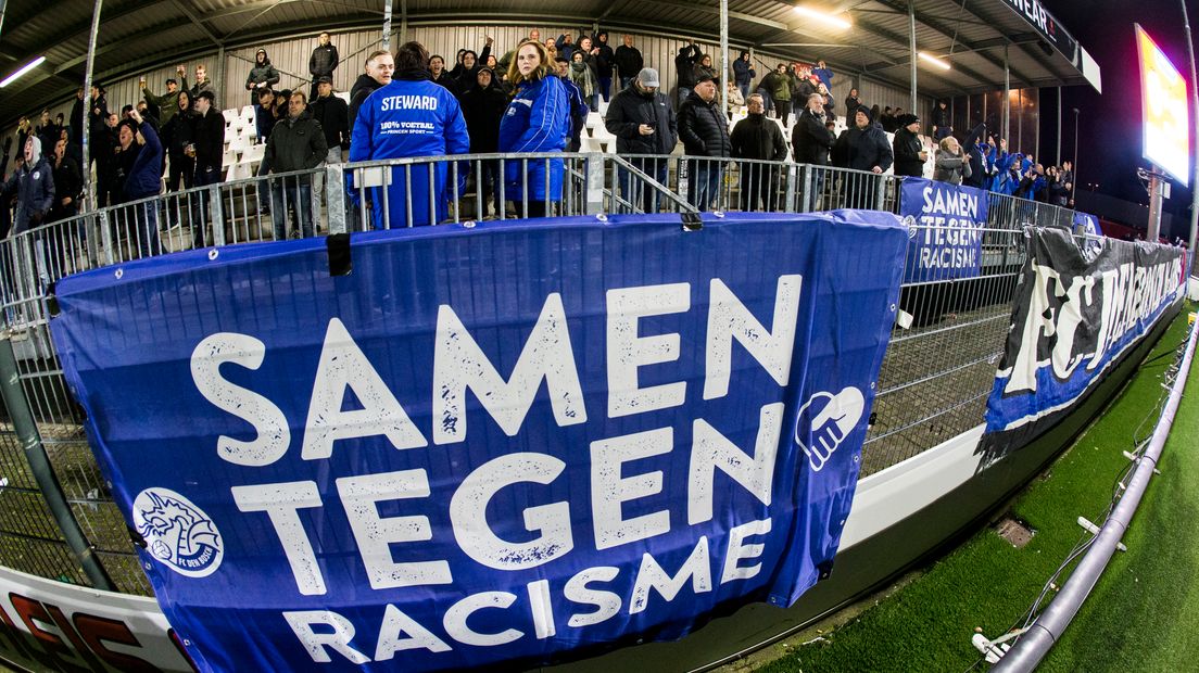 Afgelopen weekend werd al actie gevoerd tegen racisme op het voetbalveld (Rechten: ANP/Vincent Jannink)
