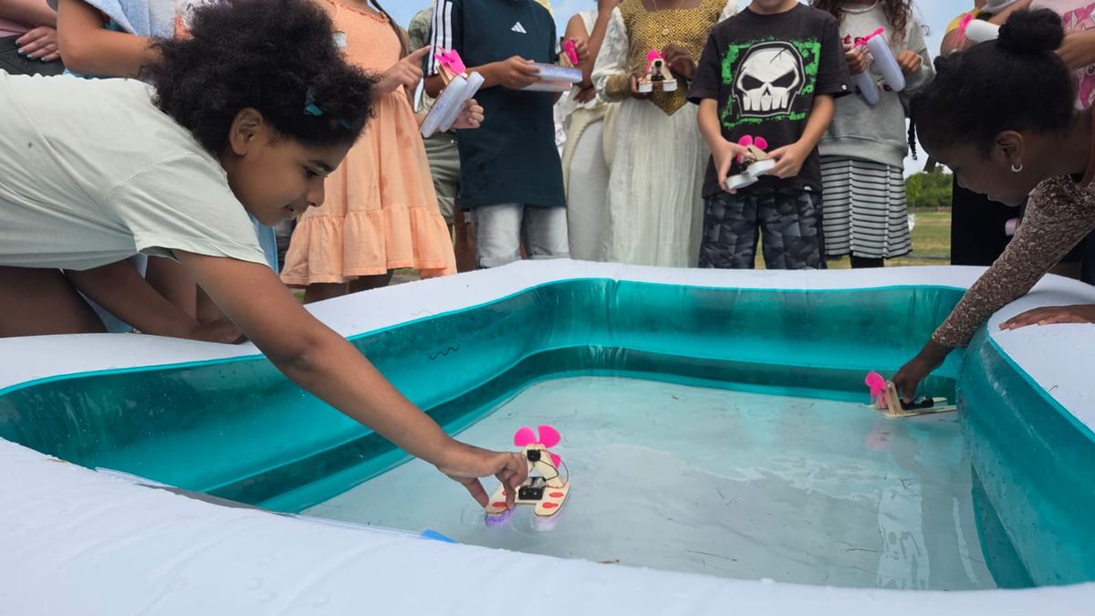Eerste zomerschool in Kapelle feestelijk afgesloten: 'Buitenspelen met vrienden en vriendinnen ga ik